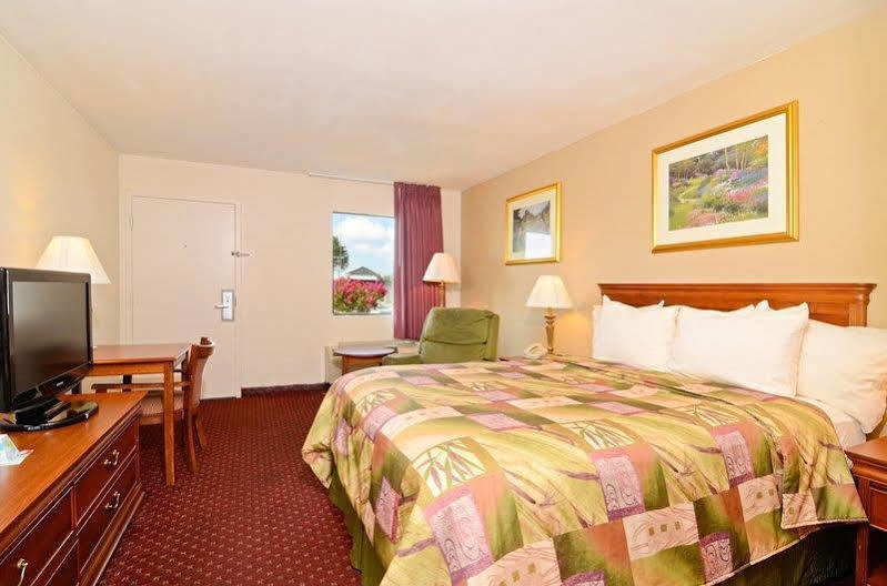 Super 8 By Wyndham Mcgehee Hotel Luaran gambar