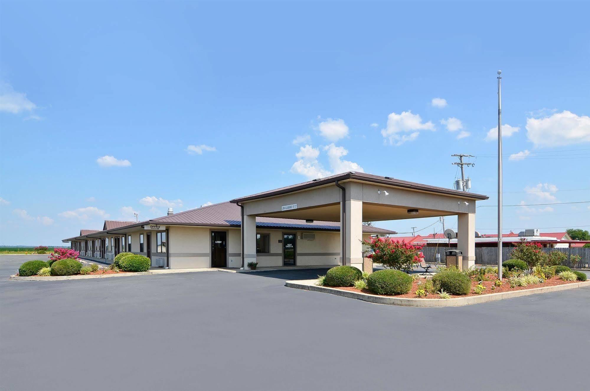 Super 8 By Wyndham Mcgehee Hotel Luaran gambar